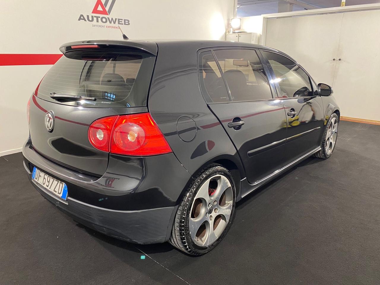 Volkswagen Golf GTI 2.0 16V TFSI 5p. GTI