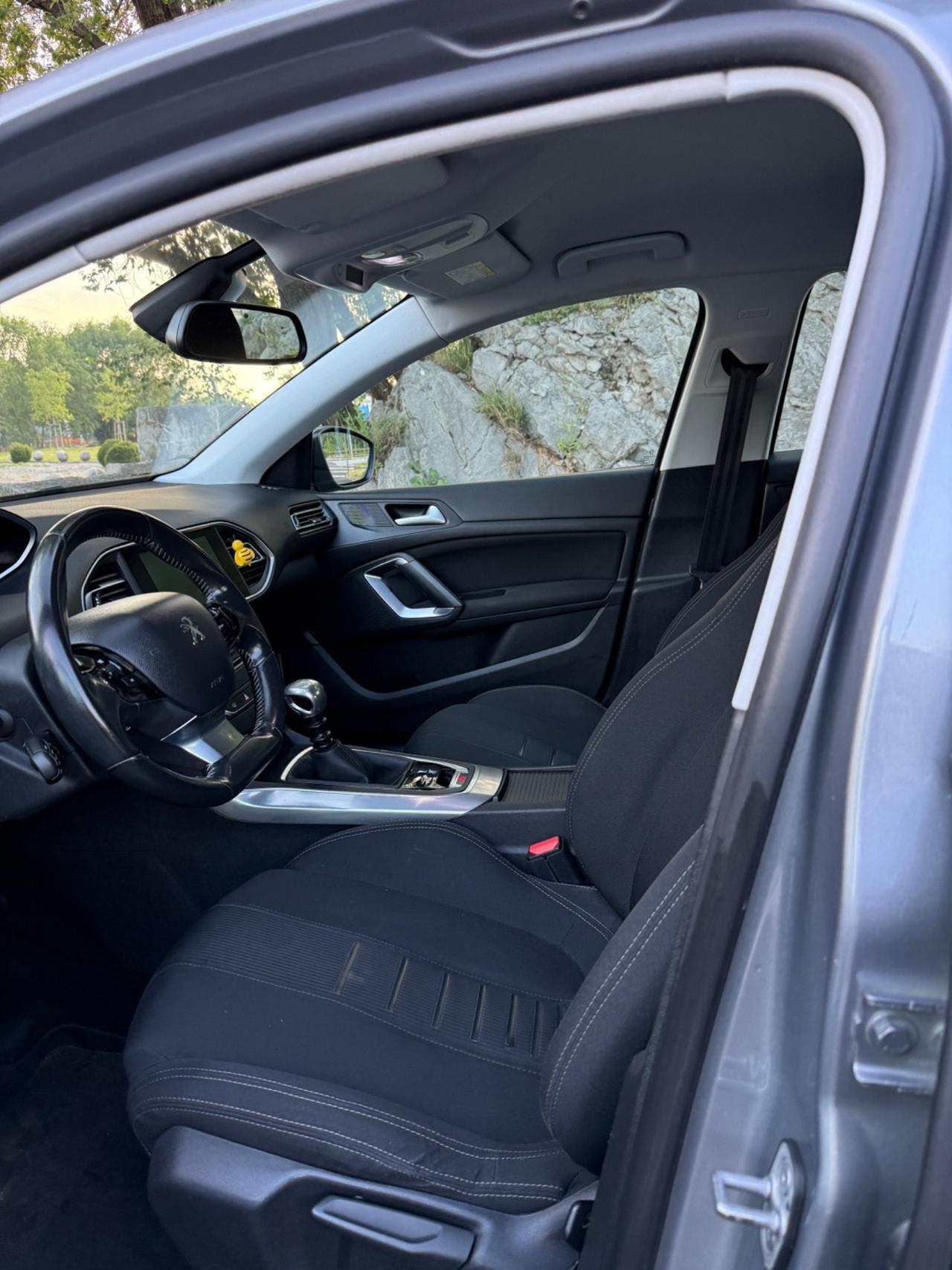 Peugeot 308 PureTech Turbo 130 S&S Allure