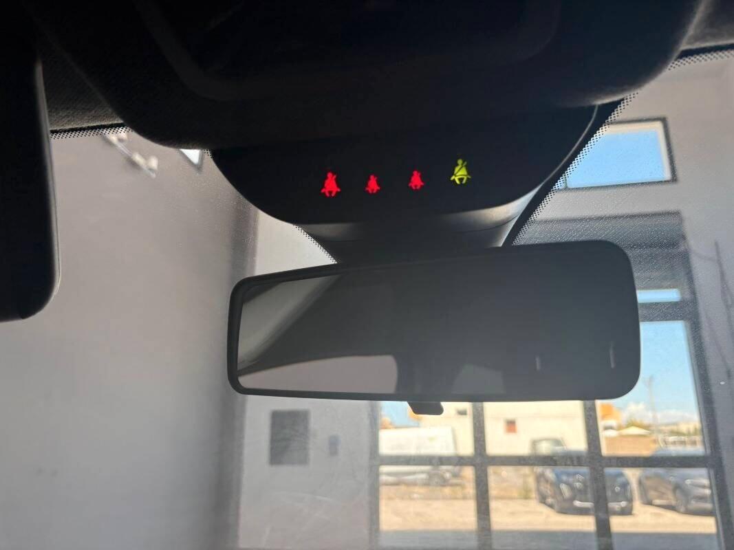 Lancia Ypsilon 1.0 FireFly 5 porte S&S Hybrid Gold