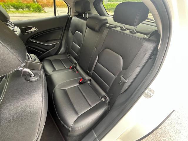 MERCEDES-BENZ GLA 200 d Automatic Premium