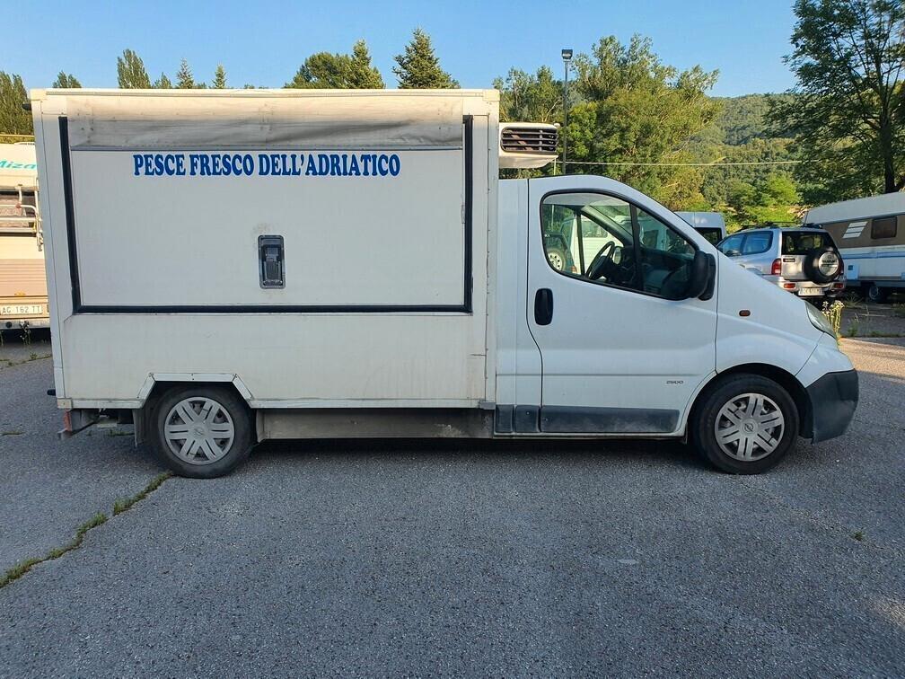 Opel Vivaro 2.0 CDTI FRIGO NO ATP USO NEGOZIO
