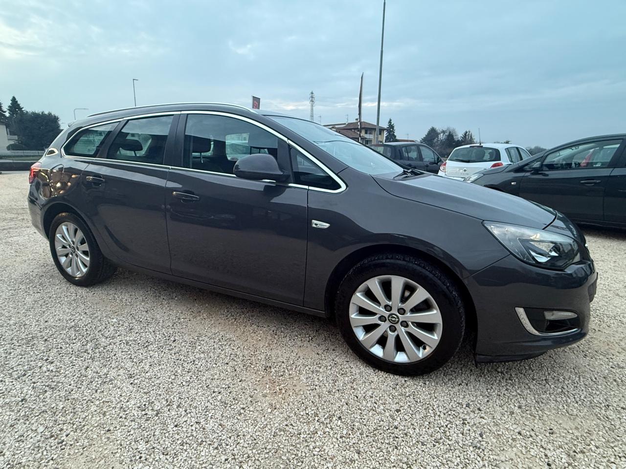 Opel Astra 1.7 CDTI 130CV Sports Tourer Cosmo Fleet