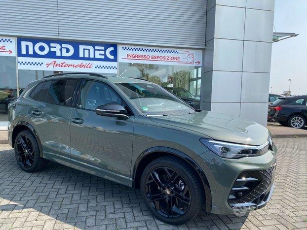 VOLKSWAGEN Tiguan 2.0 TDI 150 CV SCR DSG R-Line