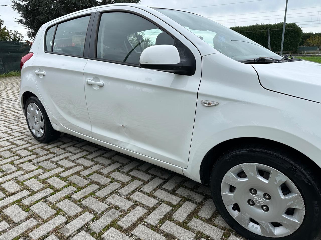 Hyundai i20 1.2 5p. Econext Sound Edition