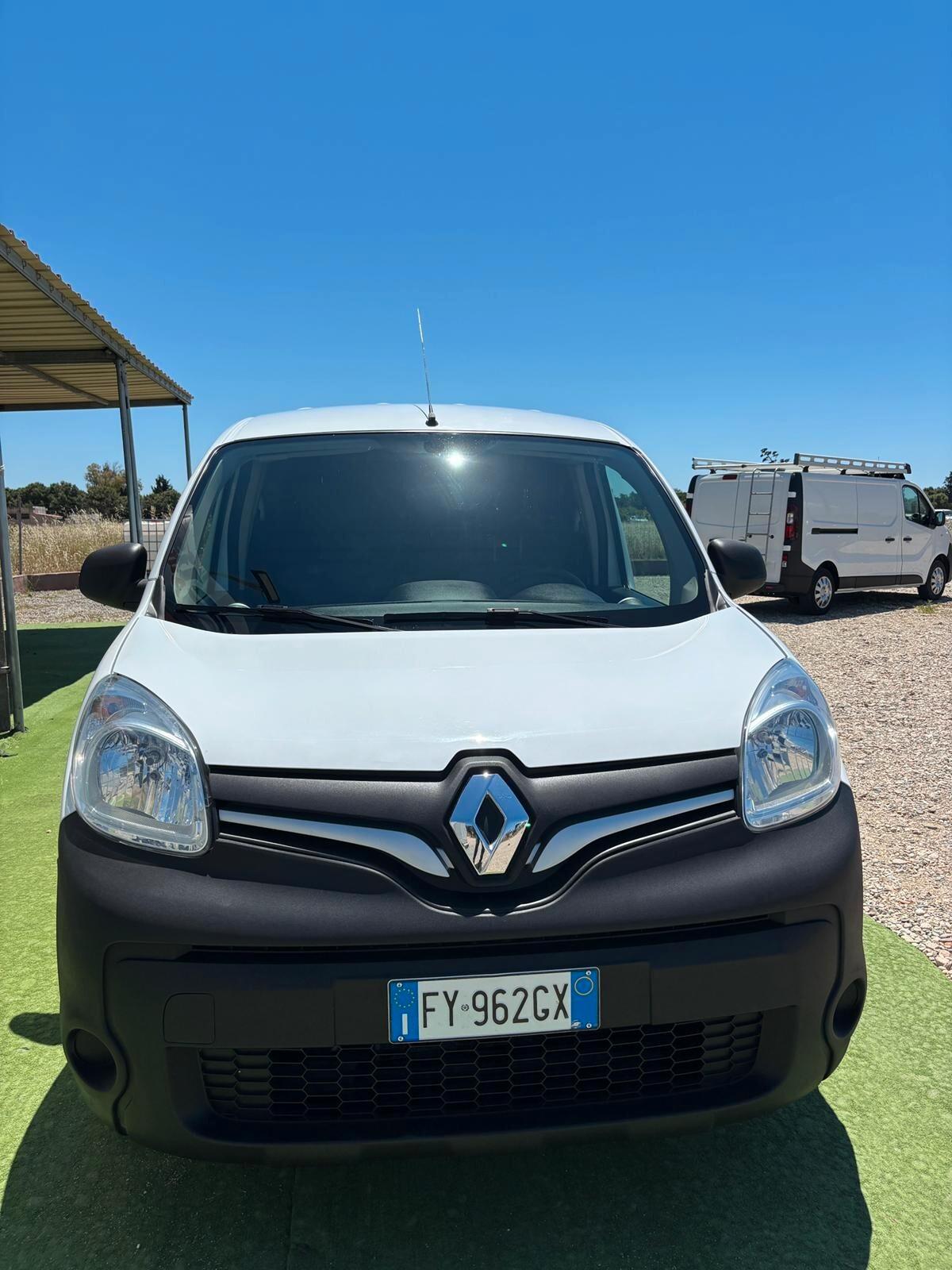 Renault kangoo DIESEL 1.5 DCI 2 POSTI