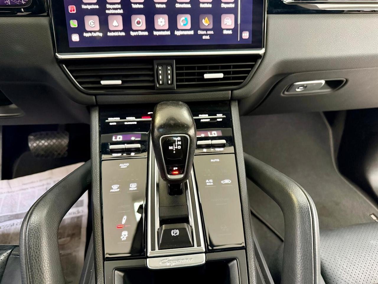 Porsche Cayenne Coupé 3.0 V6 Platinum Edition 2022