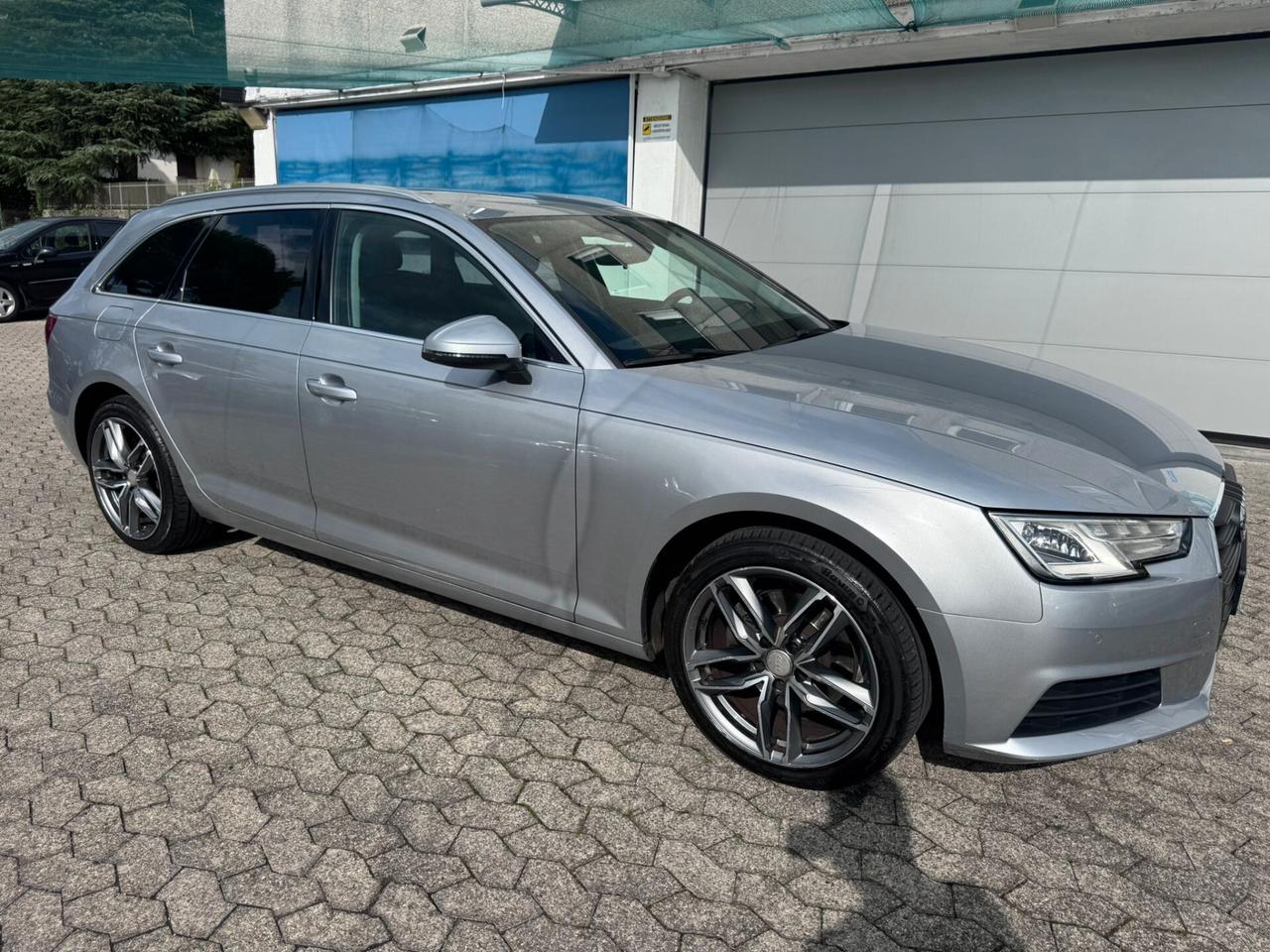 Audi A4 Avant 2.0 TDI 122 CV S tronic Business