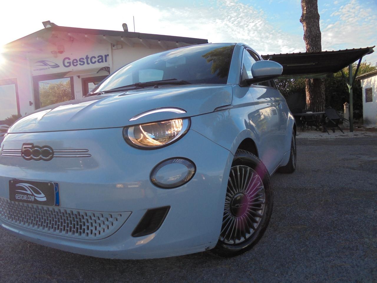 Fiat 500 500e Berlina 42 kWh Icon