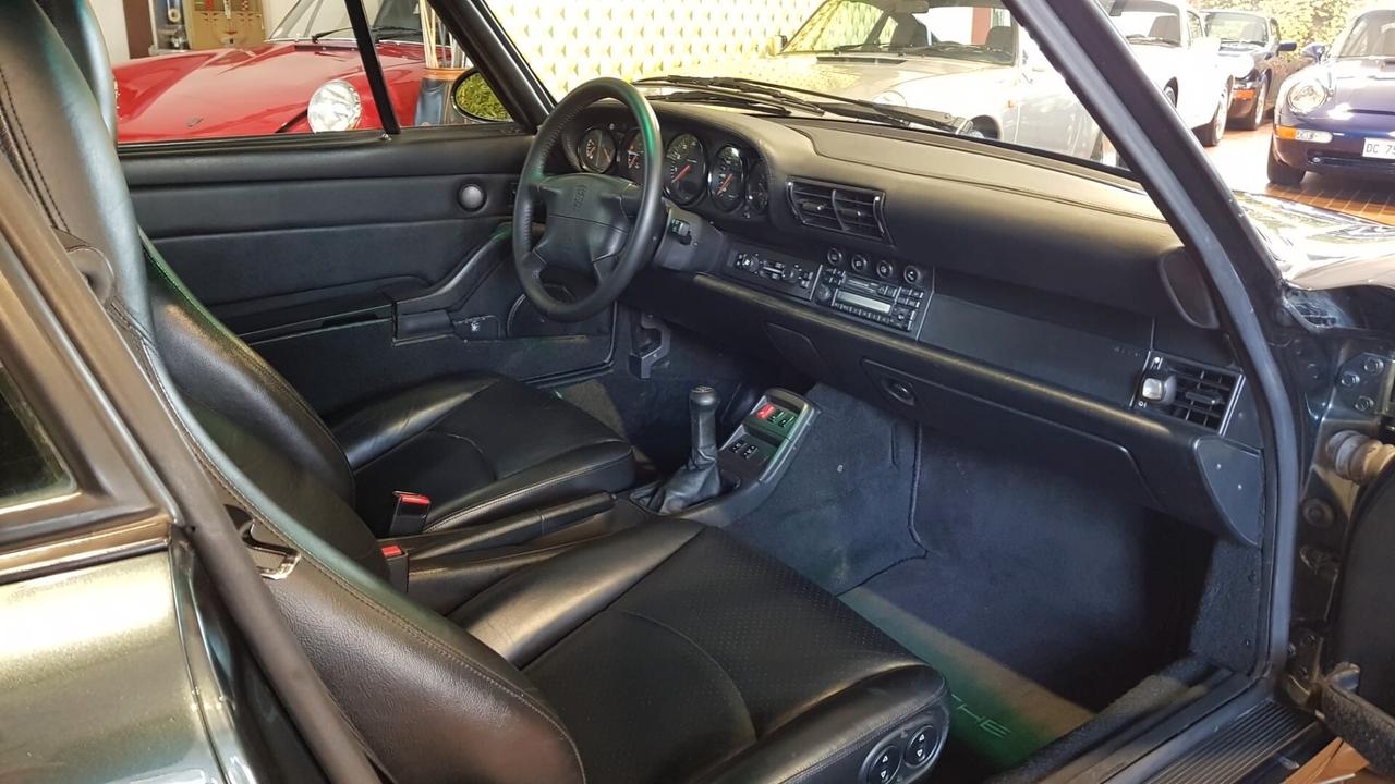 Porsche 911 993 Carrera 2 Book service Italia Asi Oro