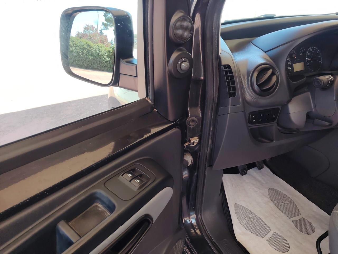 Peugeot Bipper Tepee 1.4 HDi 70CV Outdoor