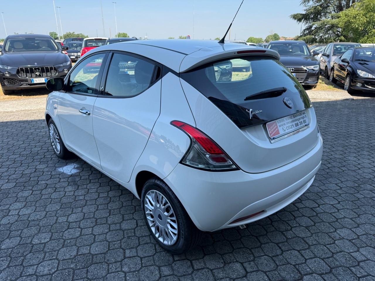 Lancia Ypsilon 1.2 69 CV 5 porte Platinum