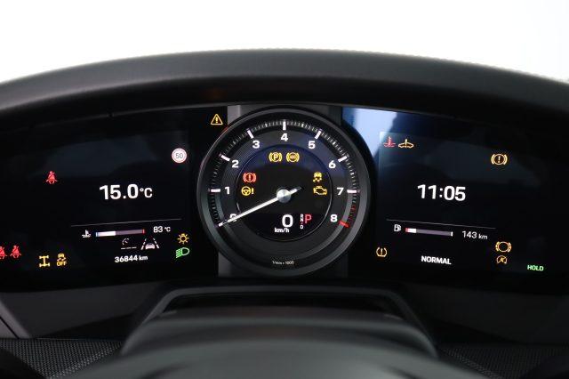 PORSCHE 911 911 Carrera 4
