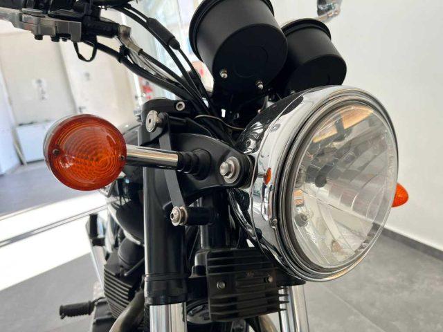 TRIUMPH Bonneville 900 - 900