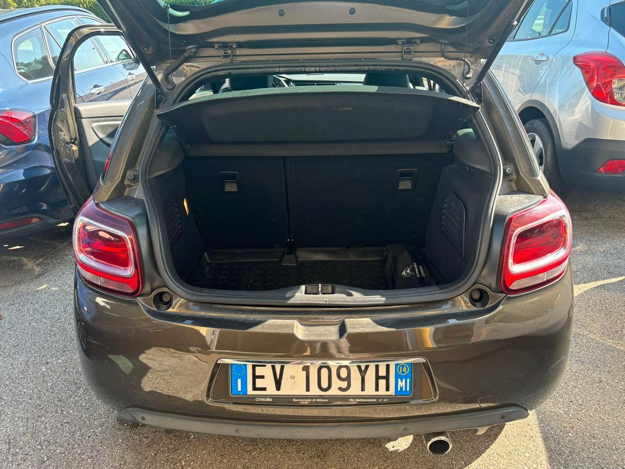 DS3 1.2 - 82cv anno 2014 con 104.889 km OK NEOPATENTATI