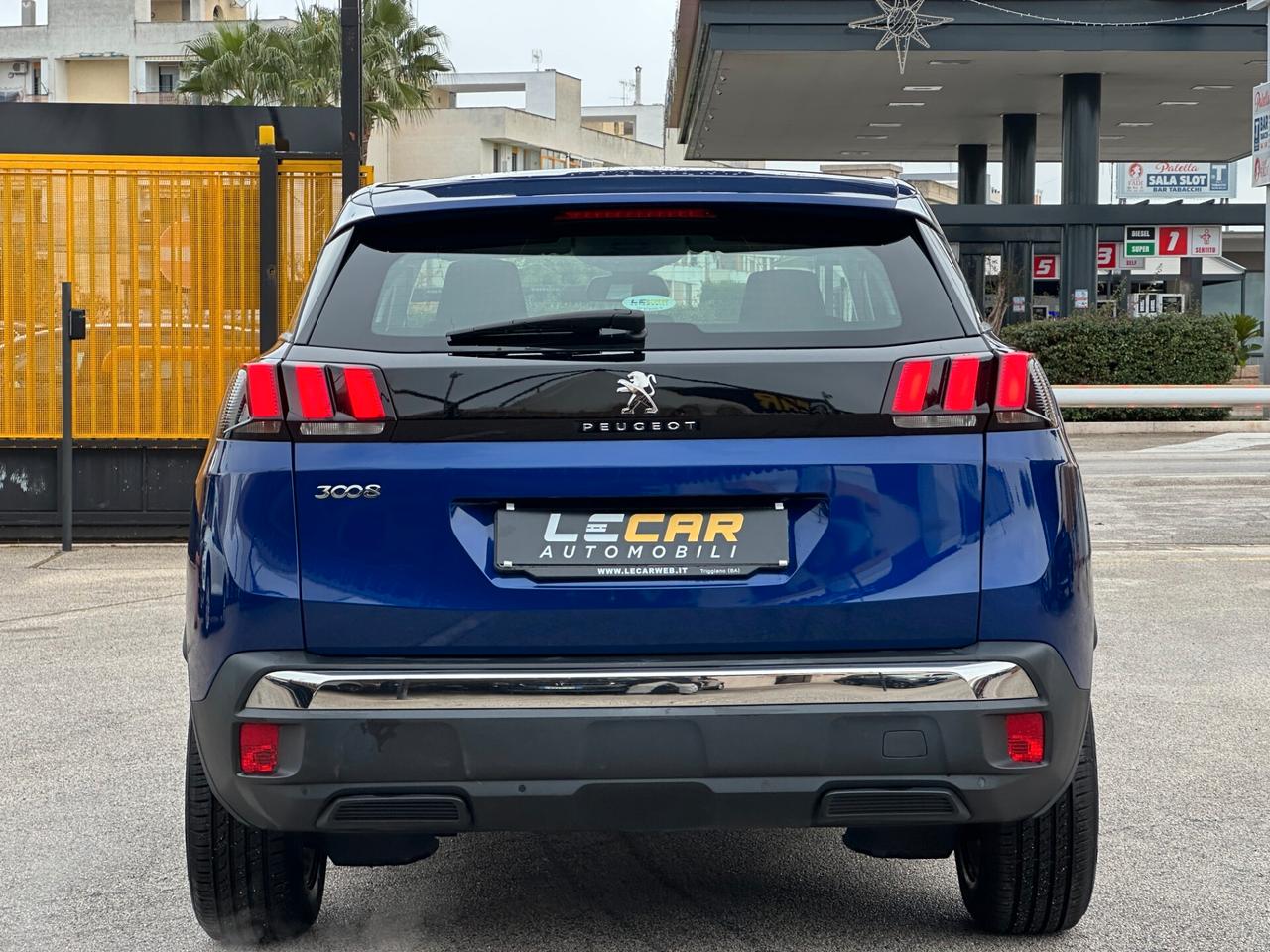 PEUGEOT 3008 1.5 BlueHDi 130 S&S EAT8 Business