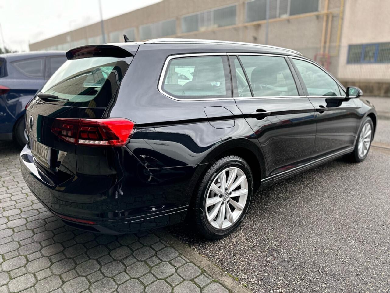 VOLKSWAGEN PASSAT 8 1.6 TDI SCR DSG BMT