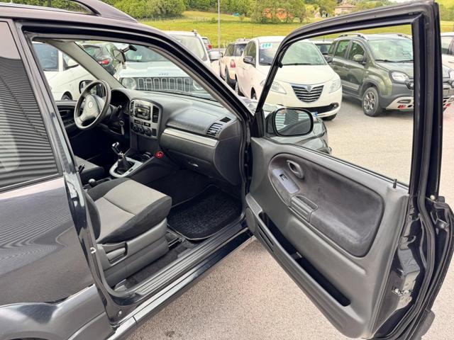 SUZUKI Grand Vitara 2.0 turbodiesel 16V 3 porte gancio OK NEOPATENTATI