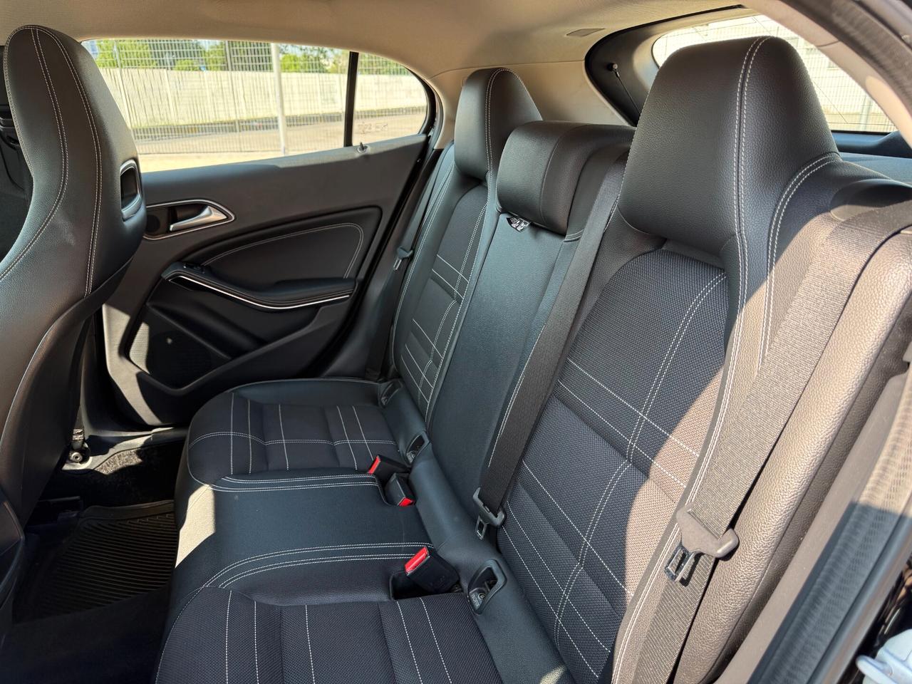 Mercedes-benz GLA 180 CDI Premium