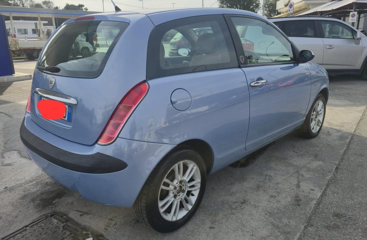 Lancia Ypsilon 1.2 Argento