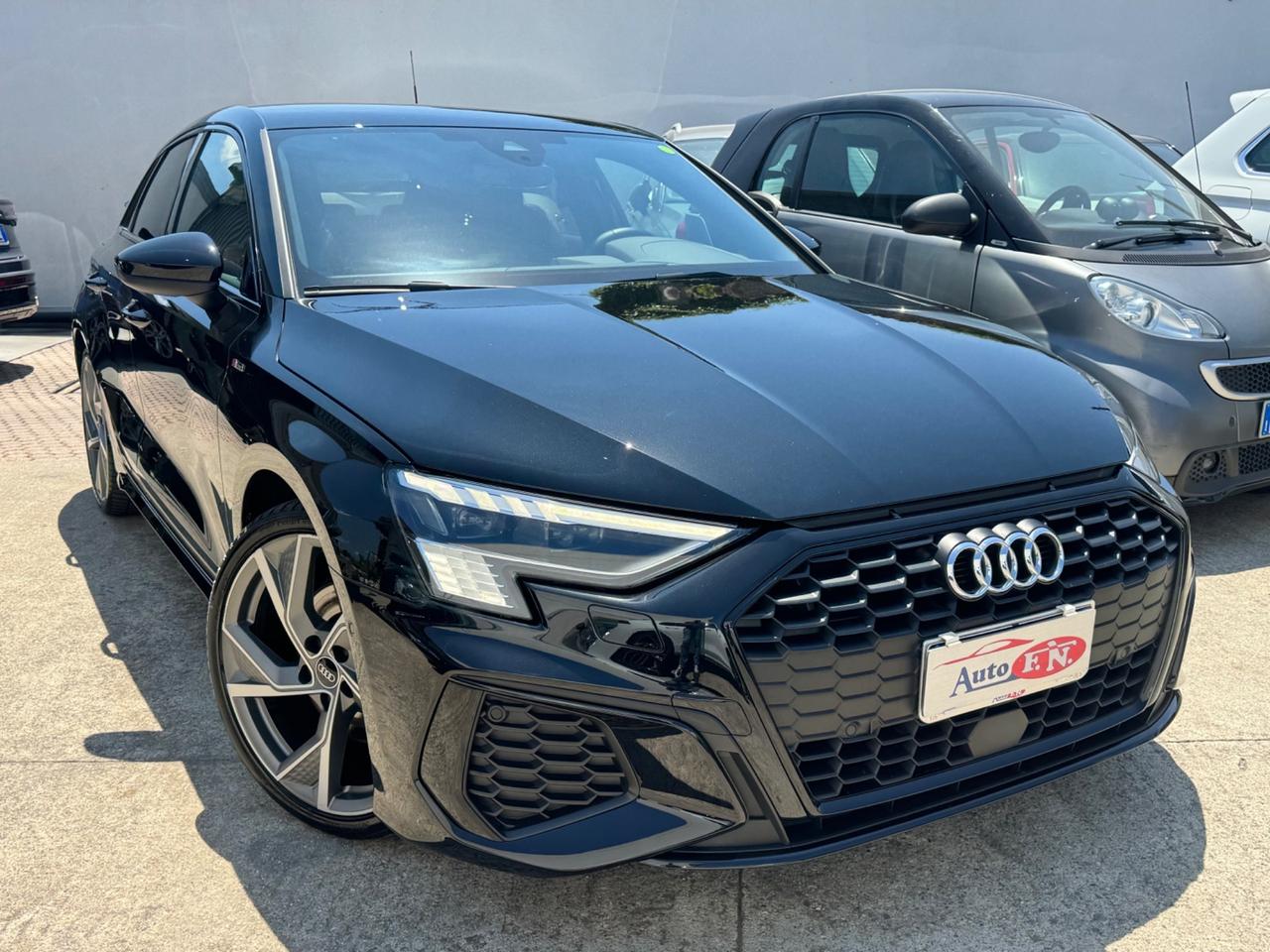 Audi A3 SPB 35 TDI S tronic line total black