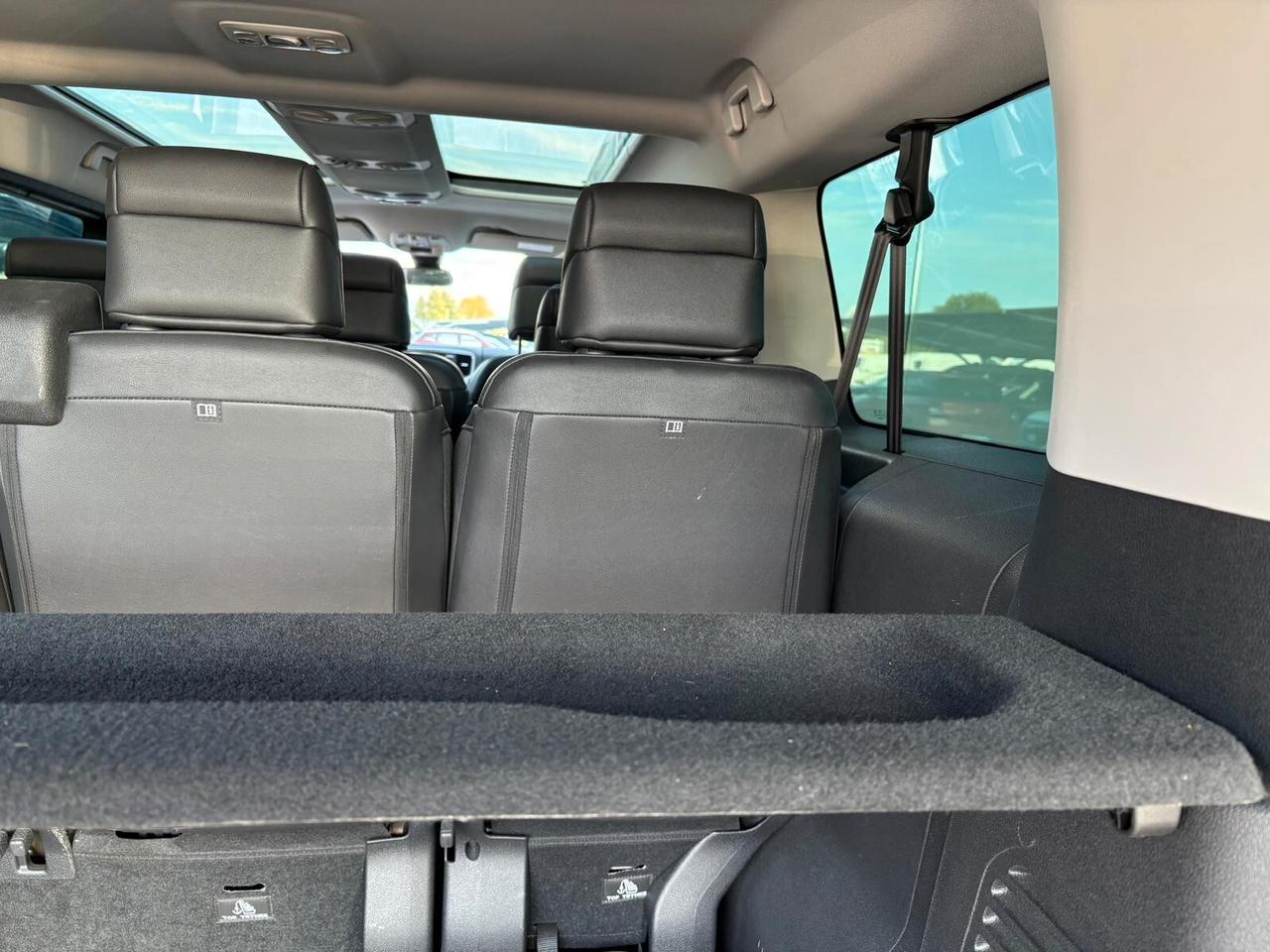 Peugeot Traveller BUSINESS VIP 75 kWh Long 8 posti SPOTICAR