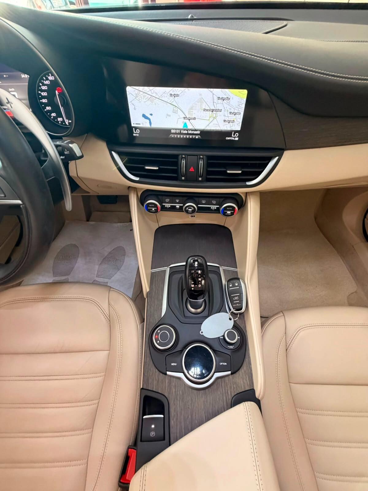 Alfa Romeo Giulia 2.2 190 CV AT8 Lusso - Tetto - Pelle