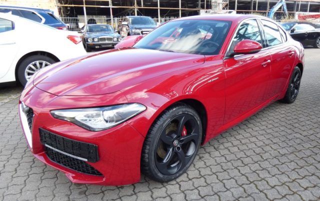 ALFA ROMEO Giulia 2.0 Turbo 200 CV AT8 Ti