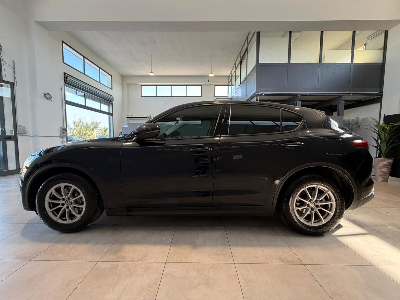 Alfa Romeo Stelvio 2.2 Turbodiesel 160 CV AT8 RWD Business