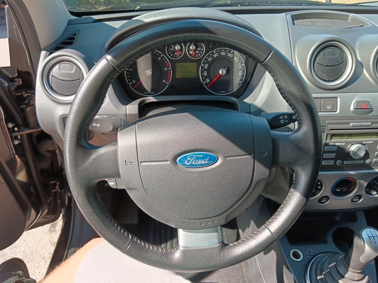 Ford Fiesta 1.4 TDCi 68CV TITANIUM PERFETTA