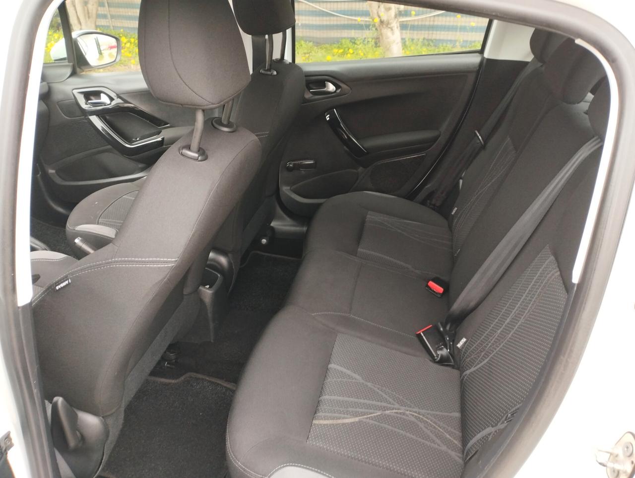 Peugeot 208 1.2 VTi 82 CV 5 porte Allure