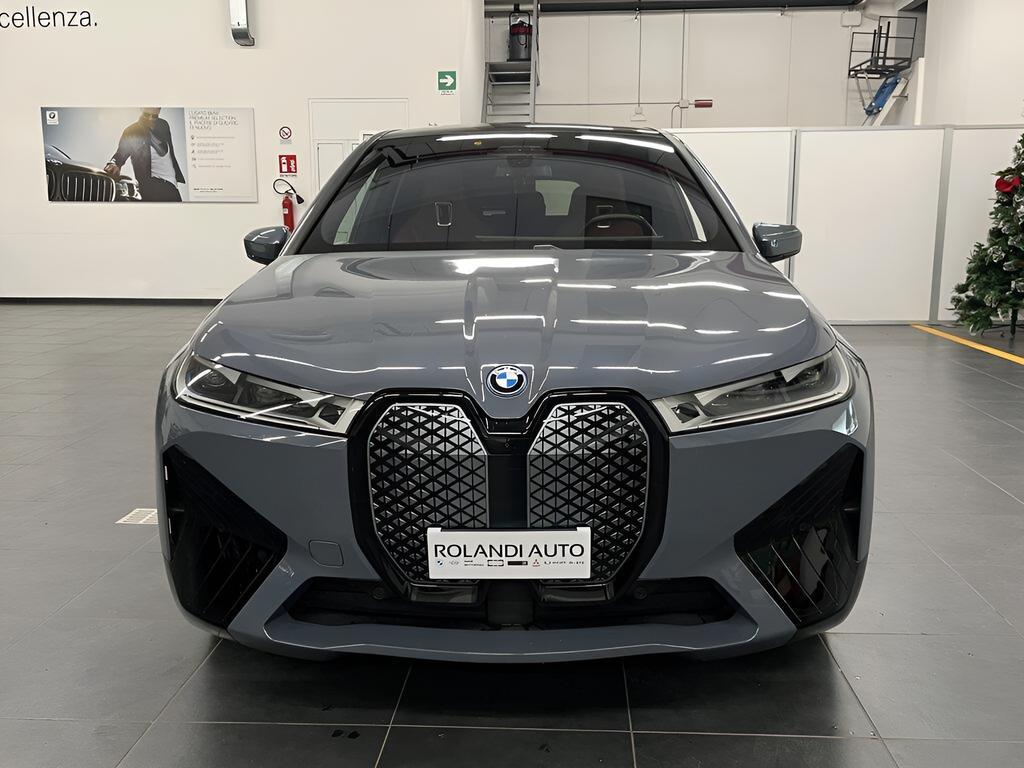 BMW iX 50 pacchetto sportivo xDrive