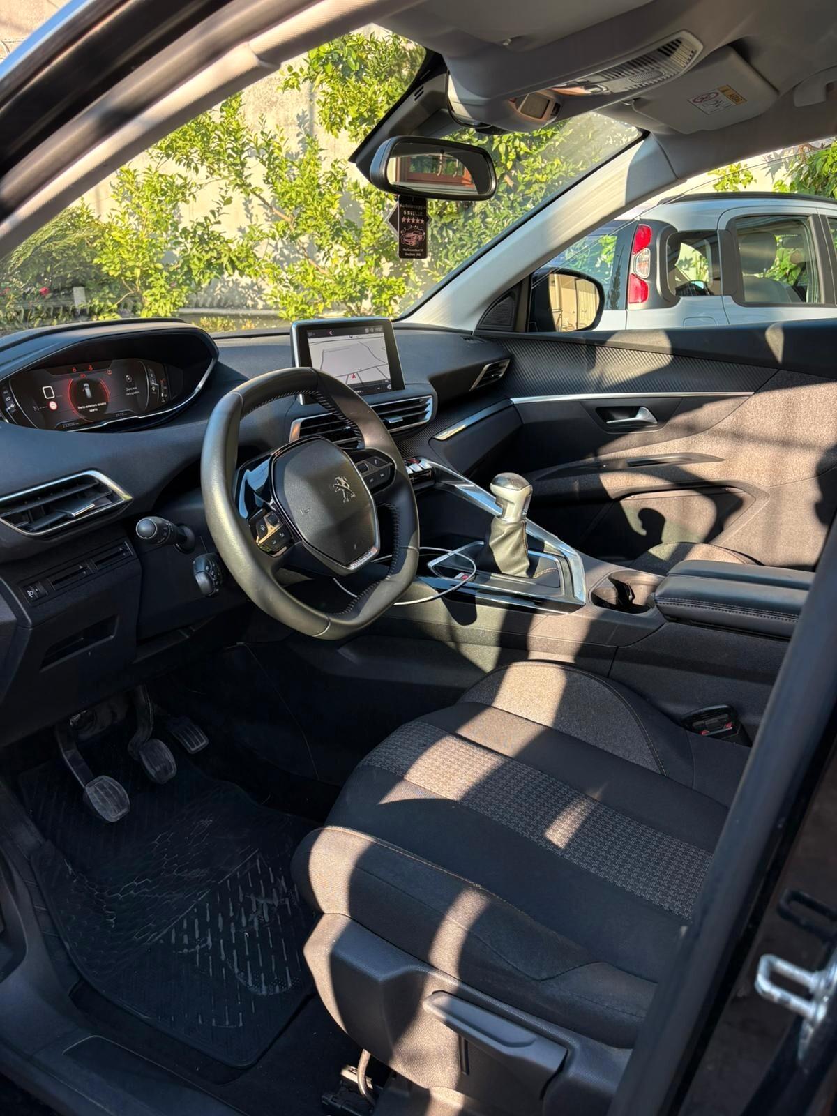 Peugeot 3008 BlueHDi 130 S&S Business
