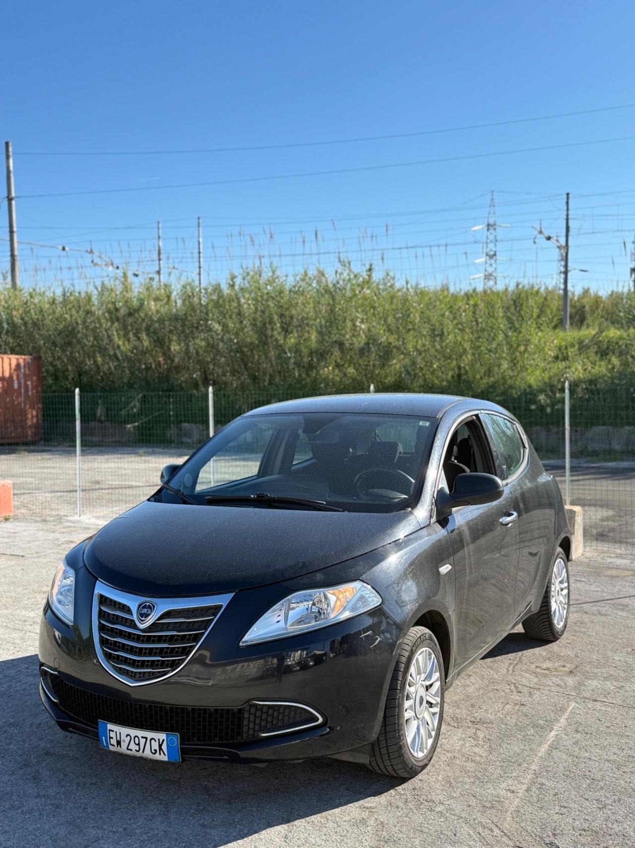 Lancia Ypsilon 1.3 MJT 16V 95 CV 5 porte S&S Silver