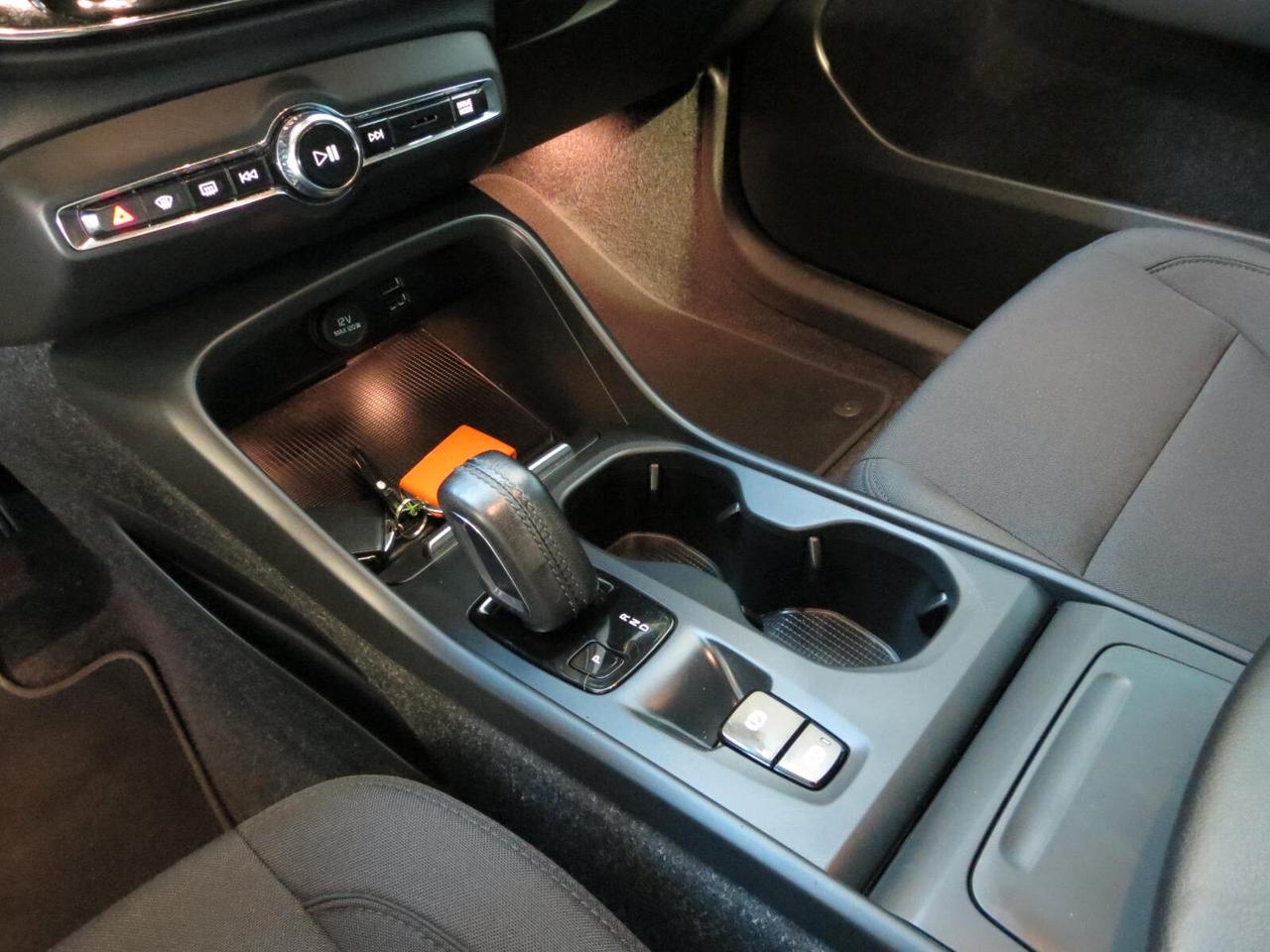 Volvo XC40 T3 Geartronic Momentum Pro