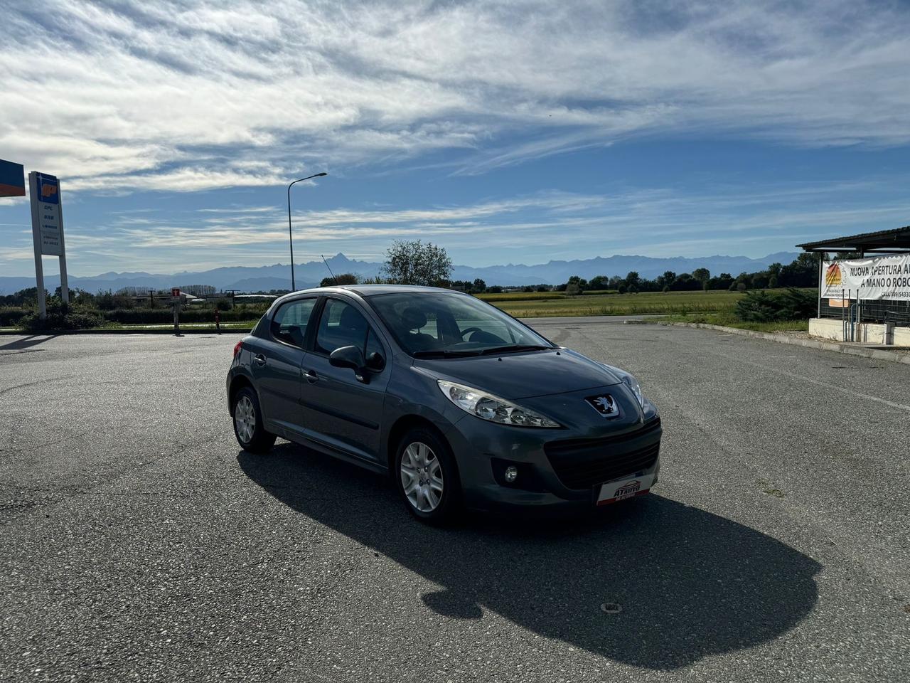 Peugeot 207 1.4 8V 75CV 5p. X Line