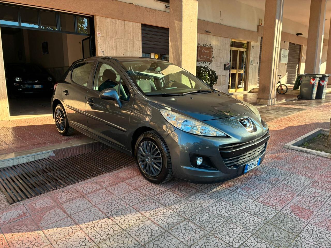 Peugeot 207 Plus 1.4HDi 5p.perfetta-13