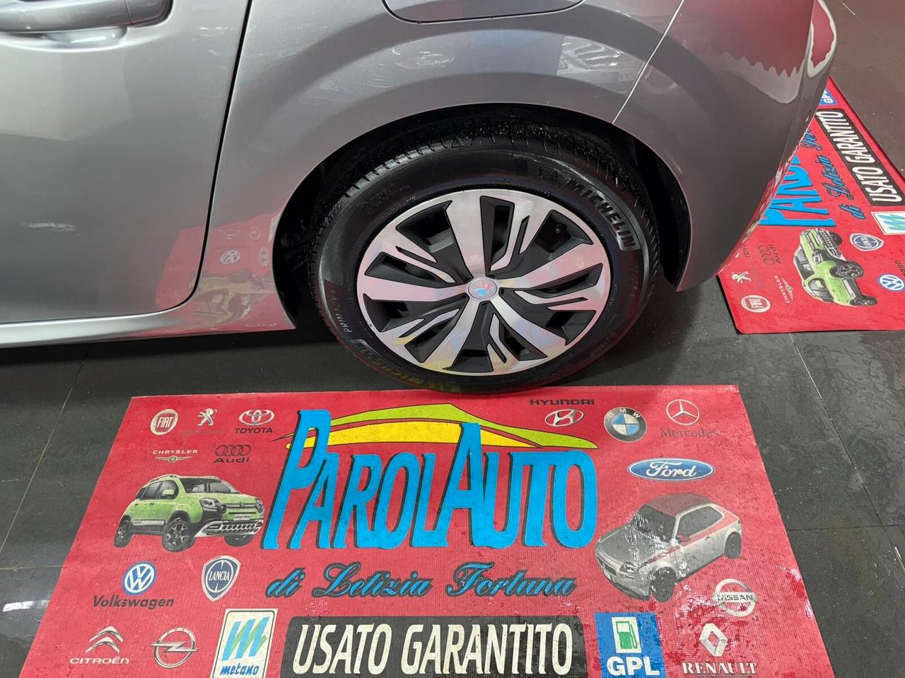 Peugeot 208 PureTech 1.2 75cv Active - 2020