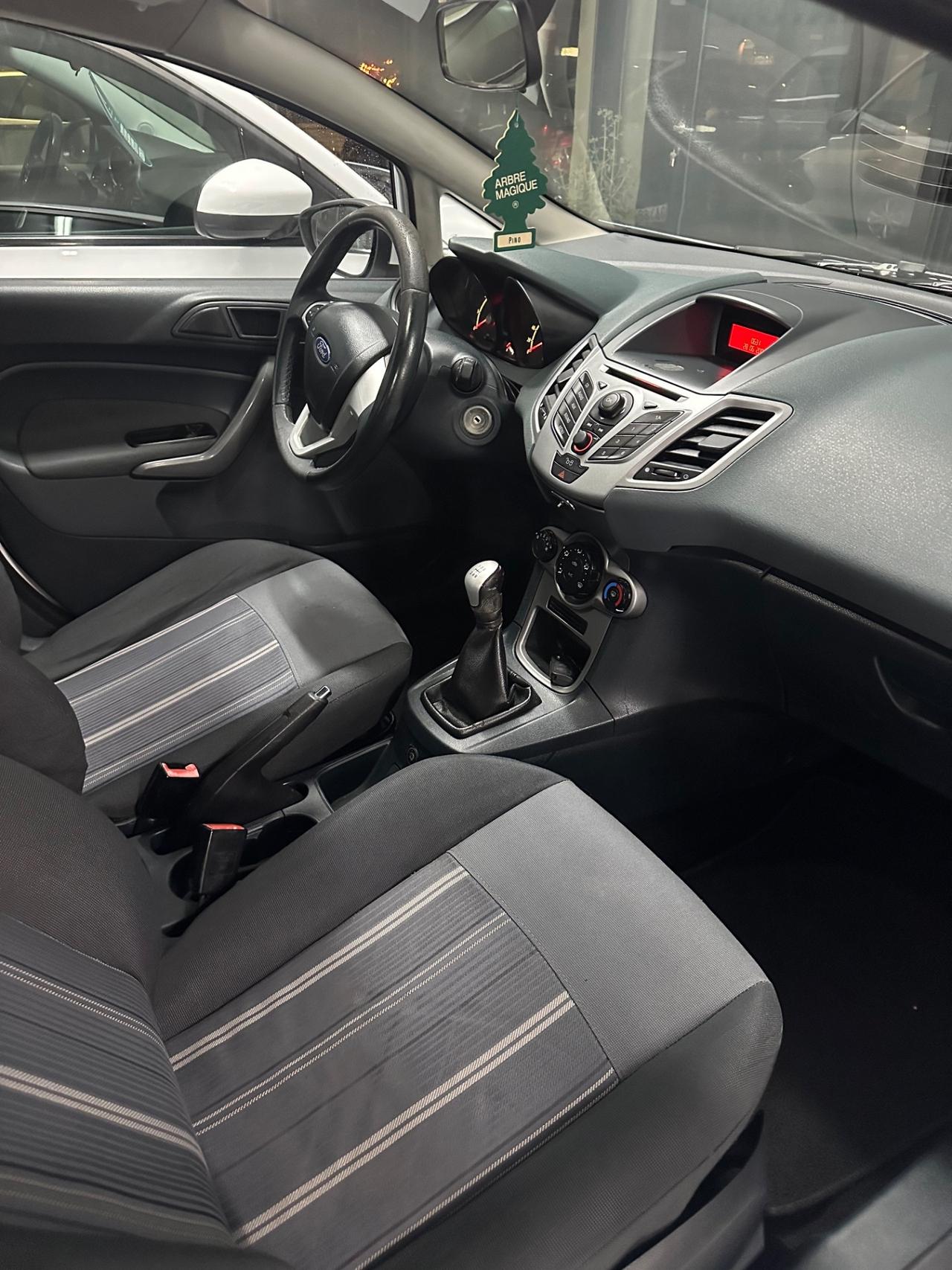 Ford Fiesta 1.4 5 porte Bz.- GPL Titanium