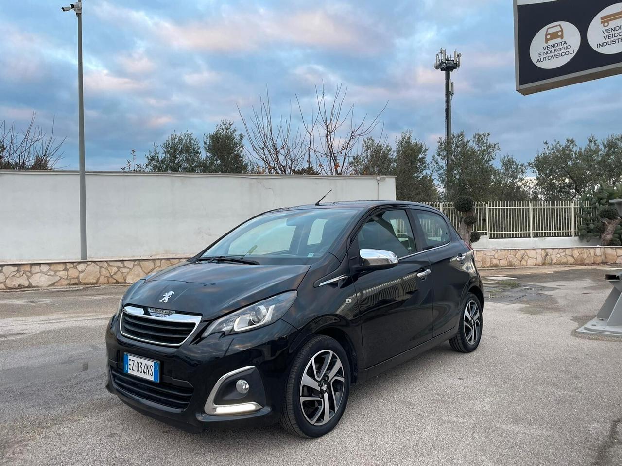 PEUGEOT 108 VTi 68 5 porte Allure TOP!