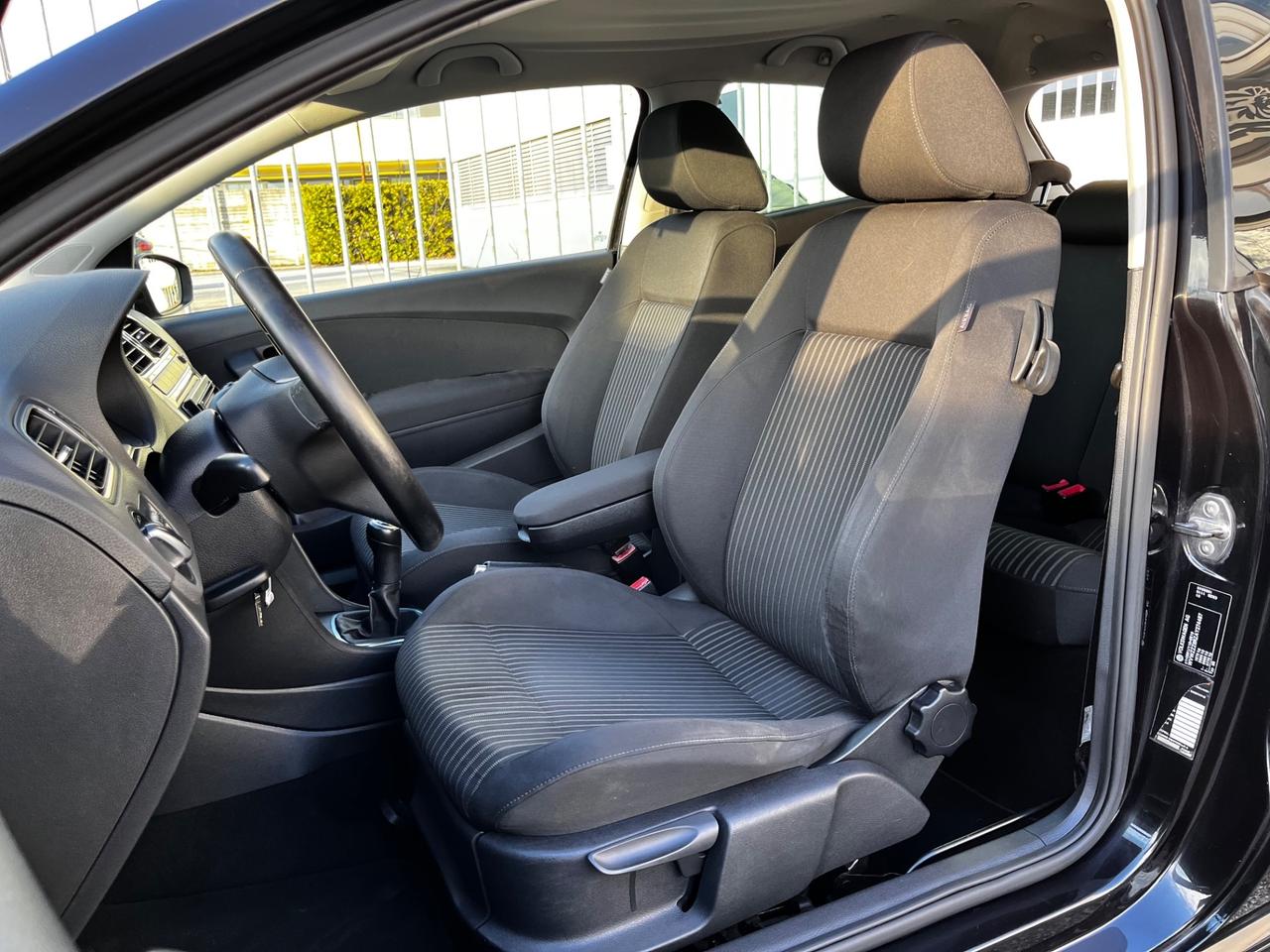 Volkswagen Polo 1.2 TSI 105cv 3p. SportLine OK NEOPATENTI