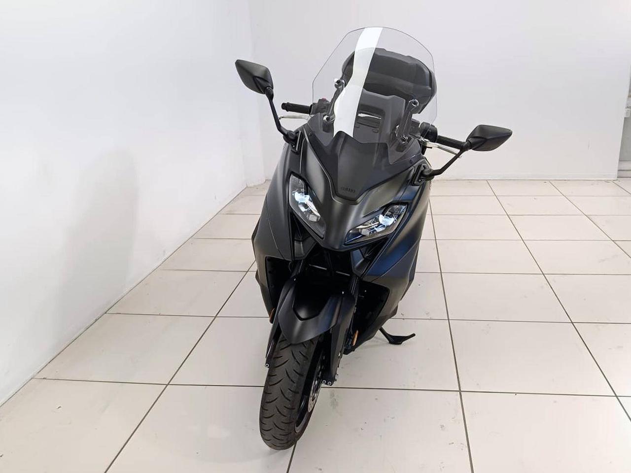 YAMAHA T-Max 560