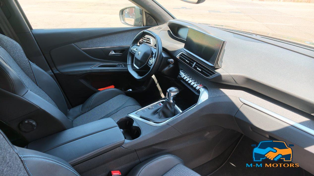 Peugeot 3008 30080 Allure Pack 130cv