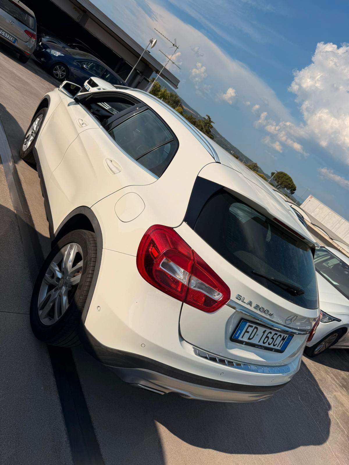 Mercedes-benz GLA 200 d Automatic Premium - 2016