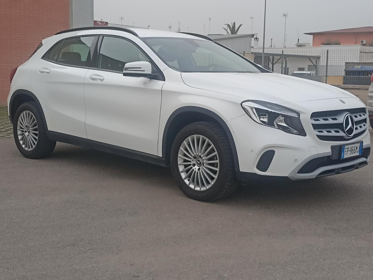 Mercedes-benz GLA 180 GLA 180 CDI BUSINESS PLUS 07/2018 KM 76.000 1 PROPRIETARIO