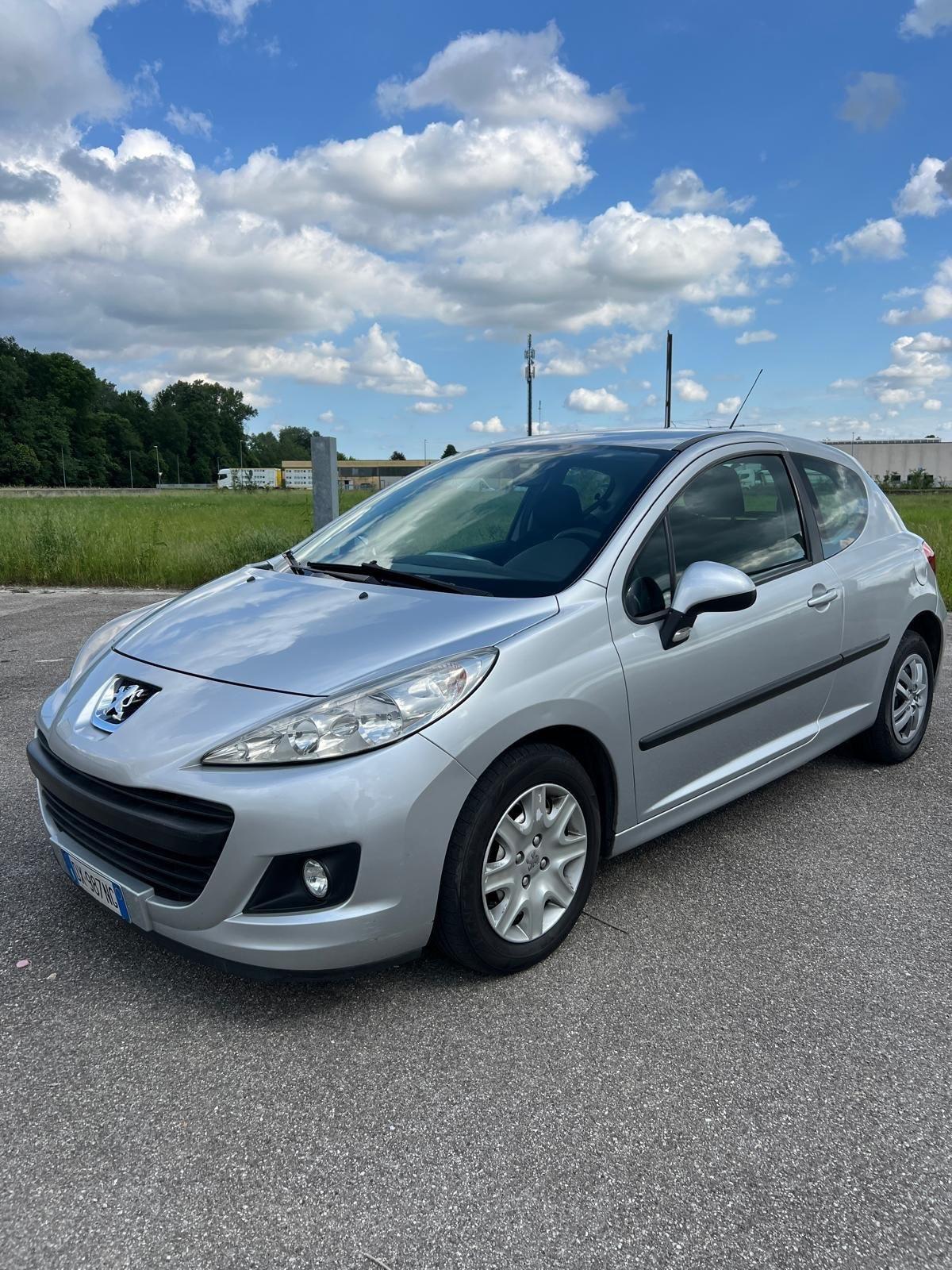 Peugeot 207 1.4 8V 75CV 3p. X Line ECO GPL
