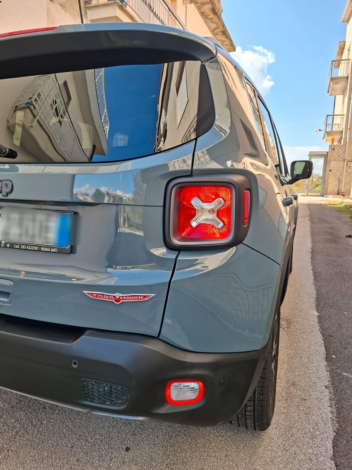 Jeep Renegade 2.0 Mjt 170CV 4WD Active Drive Low Trailhawk