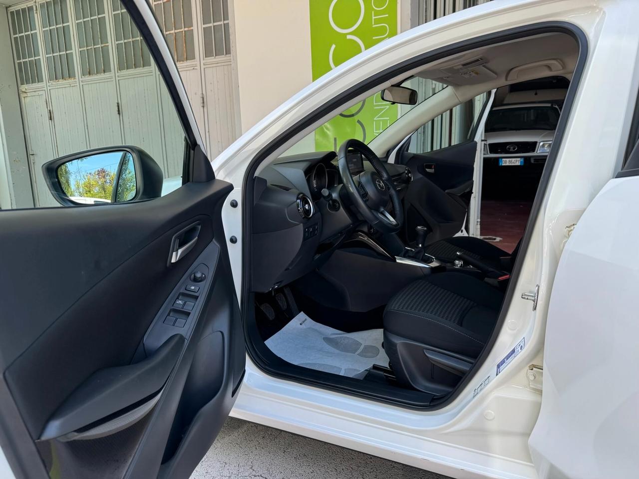 Mazda 2 1.5 Evolve Comfort Pack UNIPROPR GARAN24ME