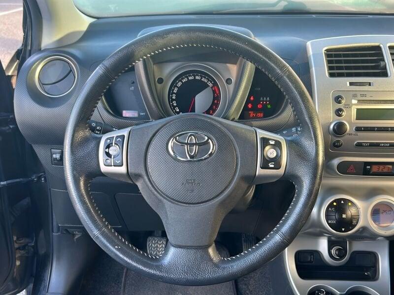 Toyota Urban Cruiser Urban Cruiser 1.4 D-4D AWD Luxury