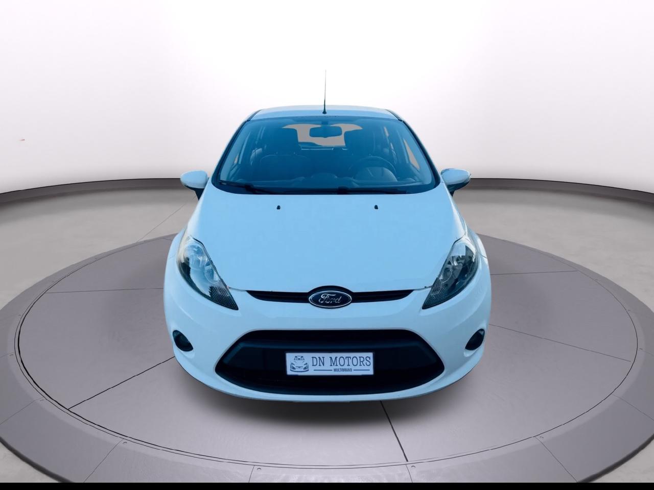 Ford Fiesta 1.4 TDCi titanium anno 2010 neo patentati