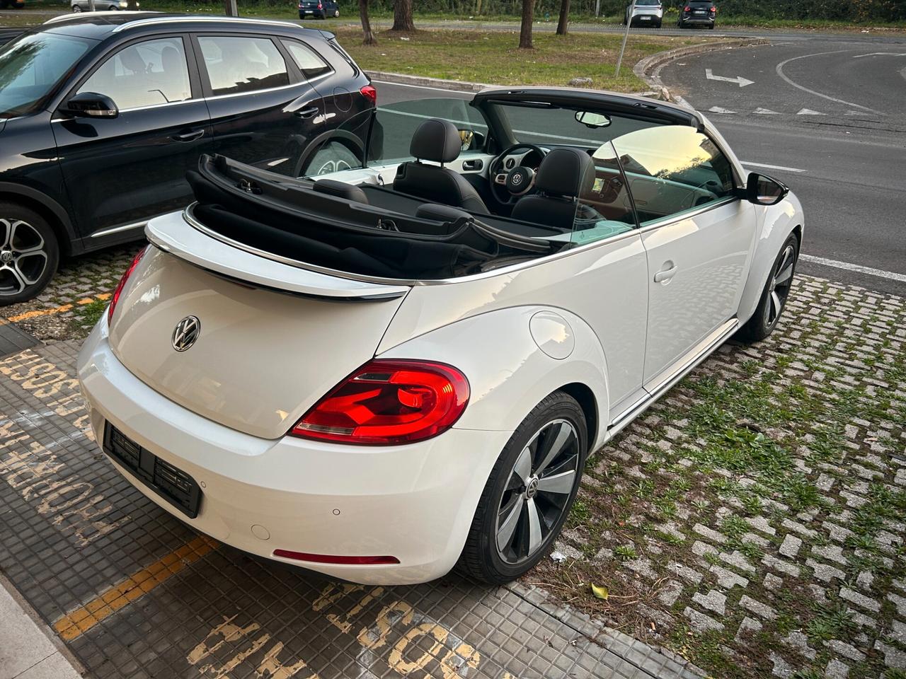 Volkswagen Maggiolino Cabrio 1.4 TSI 60's anniversary